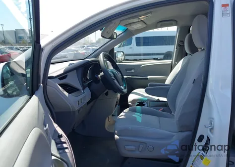 2017 Toyota Sienna Le 8 Passenger из США, поврежденный, VIN 5TDKZ3DC4HS868015